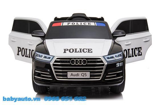            Xe ô tô điện trẻ em cảnh sát Audi Q5 có tại Baby Auto.